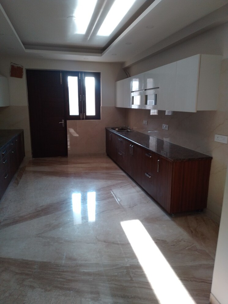 Kitchen, palam-vihar-residents-association 3 Bedroom 2739 Sq.Ft. Builder Floor In Palam Vihar Gurgaon 7732922
