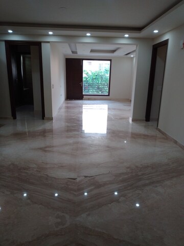 Room in 3 BHK Builder Floor at Palam Vihar Residents Association, Palam Vihar – for Rent