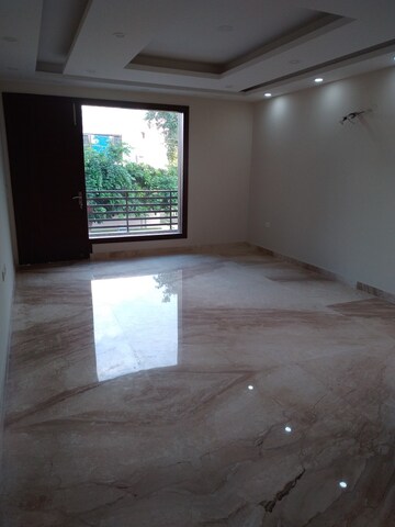 Room in 3 BHK Builder Floor at Palam Vihar Residents Association, Palam Vihar – for Rent