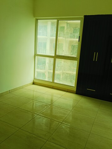 Room in 3 BHK Apartment at Gaur Saundaryam, Tech Zone 4 Greater Noida – for Sale