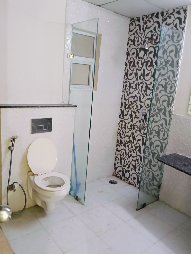 Bathroom, gaur-saundaryam 3 Bedroom 1700 Sq.Ft. Apartment In Tech Zone 4 Greater Noida Greater Noida 7732959