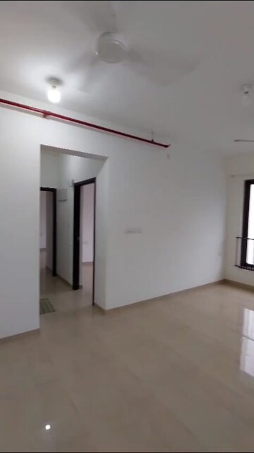 Room in 2 BHK Apartment at Mahindra Roots, Kandivali East – for Sale