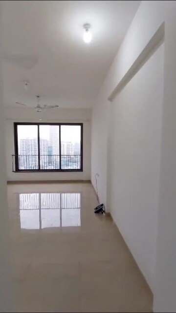 Room in 2 BHK Apartment at Mahindra Roots, Kandivali East – for Sale