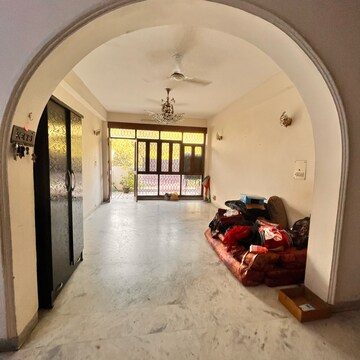 Building Lobby in 3 BHK Builder Floor at Shivalik Colony – for Sale