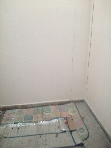 Furnished Amenities in 4 BHK Builder Floor at Rohini Sector 7 – for Rent