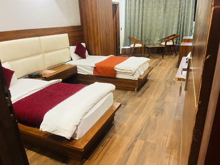 Room, sector 44 Pg For Boys & Girls In Sector 44 7733057