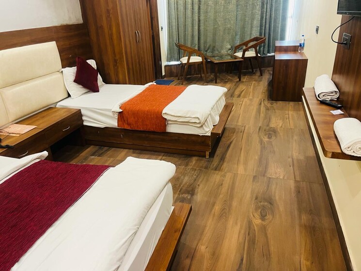 Room, sector 44 Pg For Boys & Girls In Sector 44 7733057