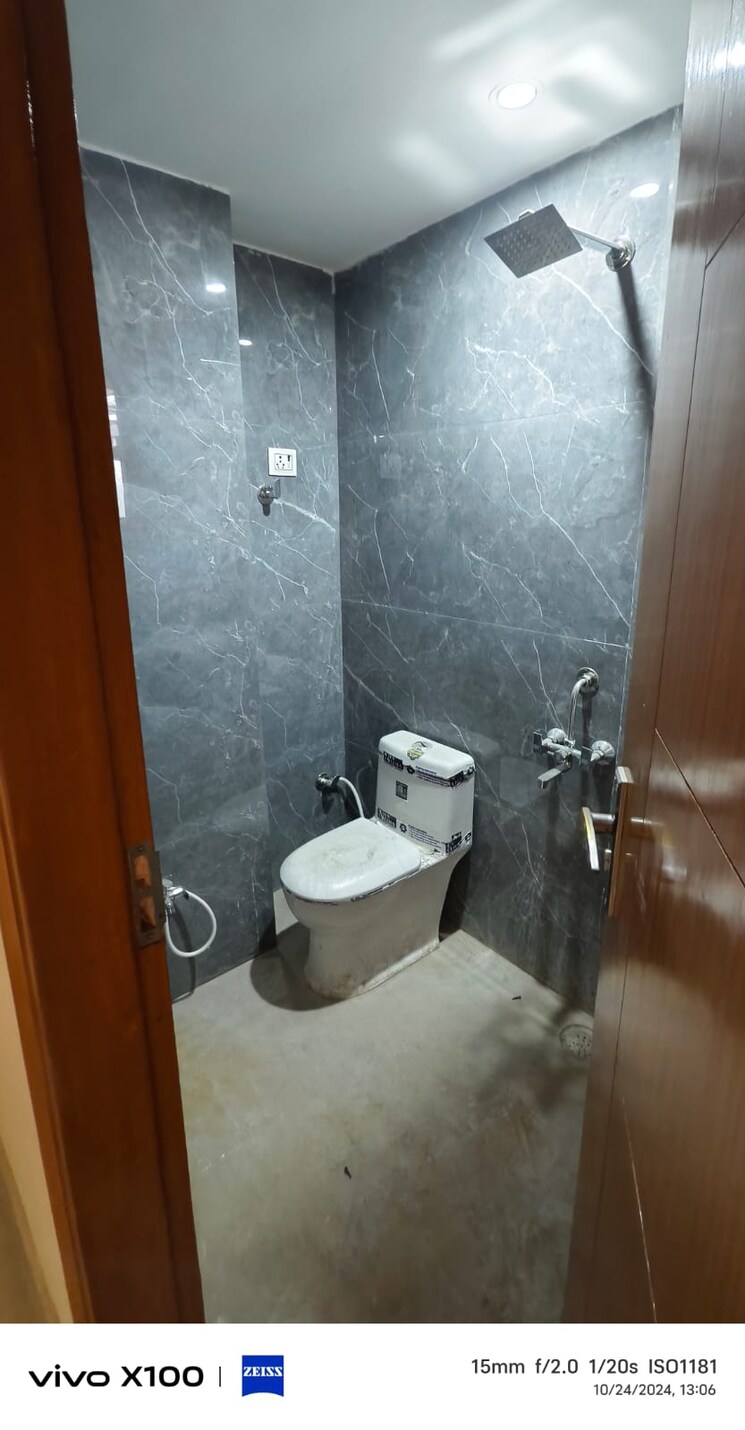 Bathroom, abul fazal enclave 4 Bedroom 1440 Sq.Ft. Apartment In Abul Fazal Enclave Delhi 7733138