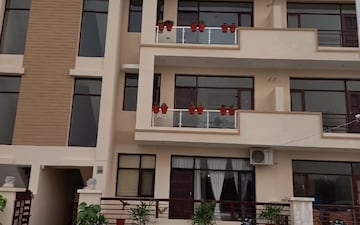 2 BHK Builder Floor at Sector 59 – for Sale