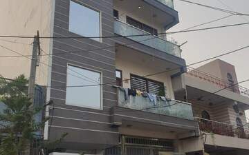 4 BHK Builder Floor at Dashrath Puri – for Sale