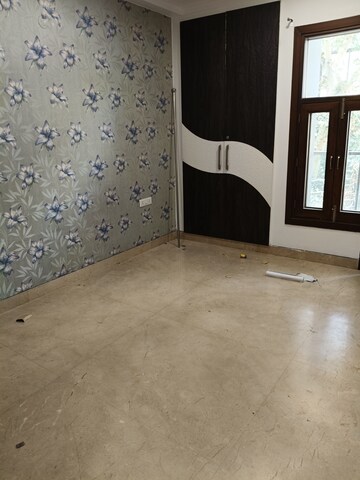 3 BHK Apartment at Patparganj – for Sale