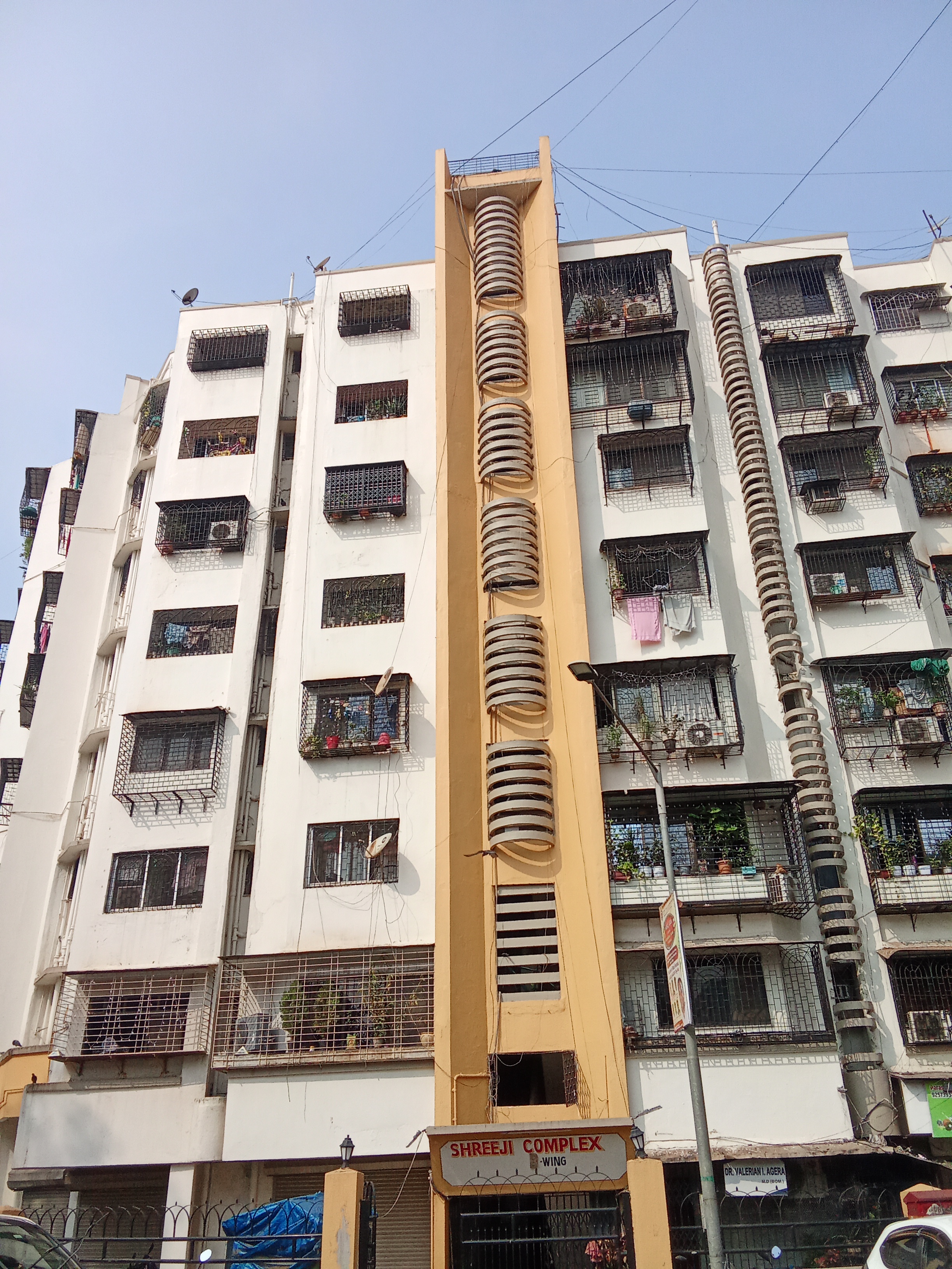 1 BHK 645 Sq.Ft. Apartment in Shreeji Complex Dahisar West