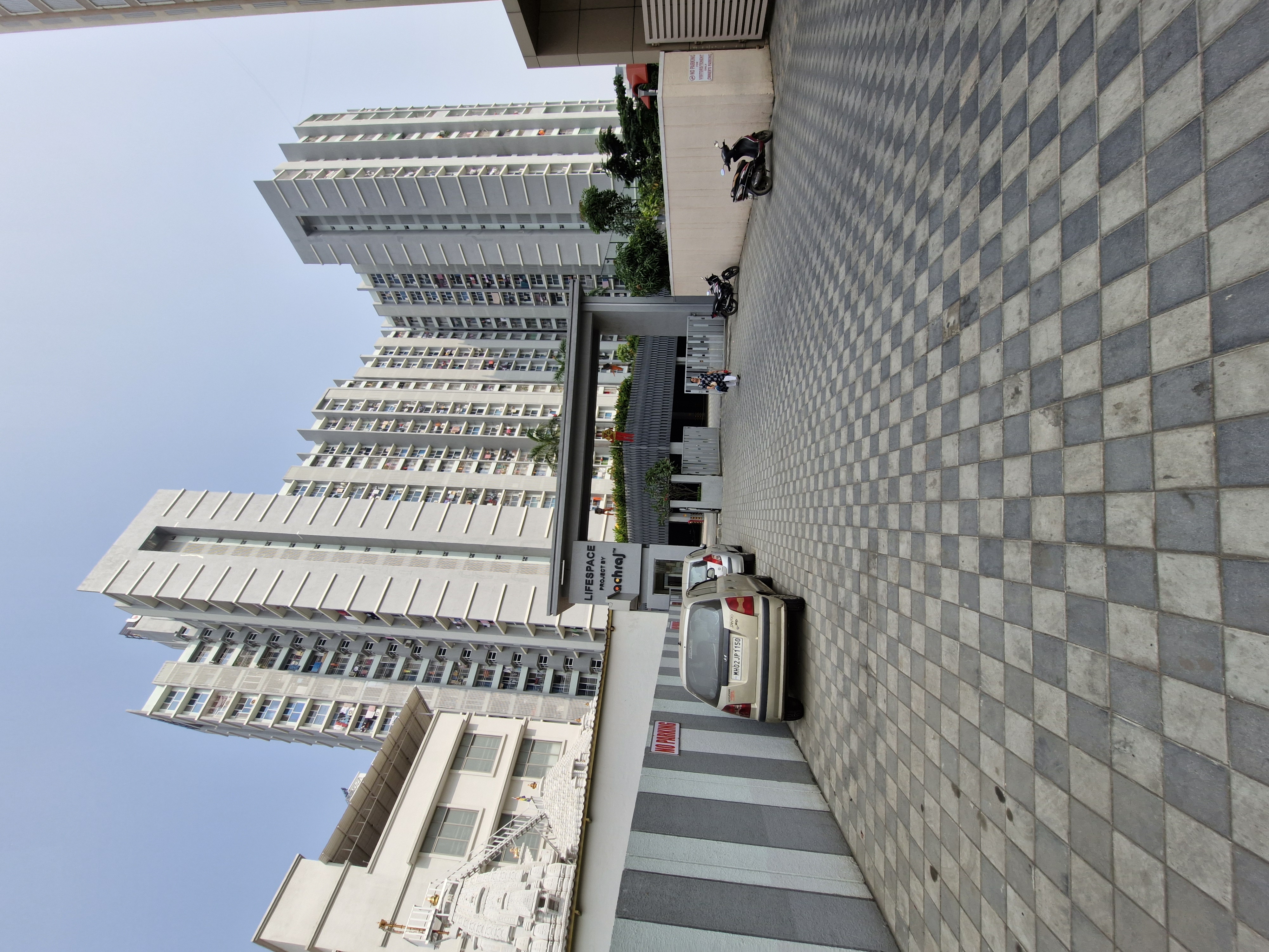 2 BHK + Pooja Room,Servant Room,Study Room Apartment For Sale in Saikrupa CHS Borivalli