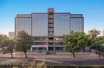   Showroom at Nehru Nagar – for Rent