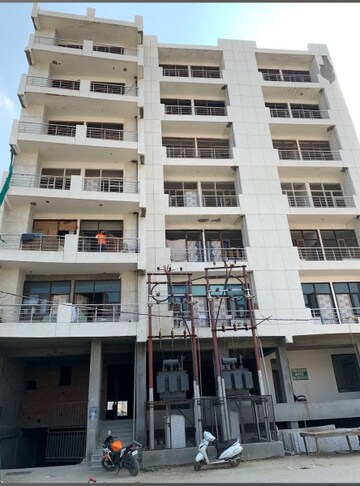 2 BHK Builder Floor For Rent in Sector 27
