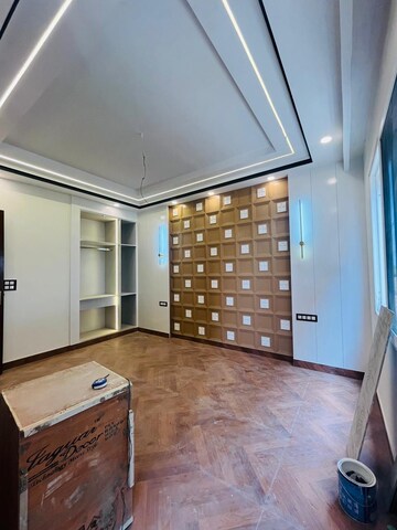 Room in 3 BHK Builder Floor at Tulip Orange, Sector 70 – for Sale