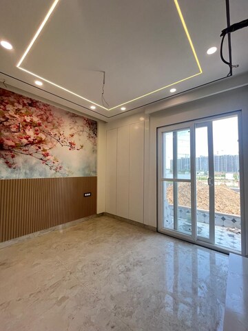 Room in 3 BHK Builder Floor at Tulip Orange, Sector 70 – for Sale