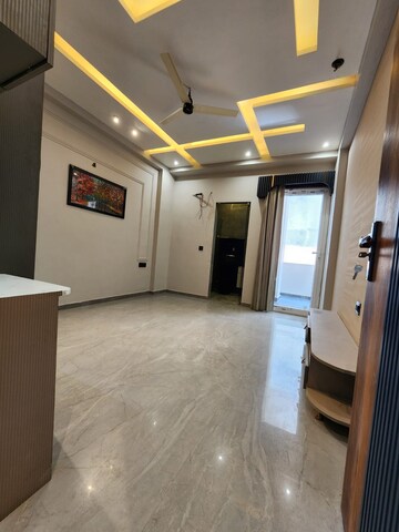 Room in 3 BHK Builder Floor at Sushant Lok 3, Sector 57 – for Sale