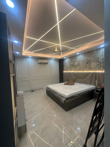 Furnished Amenities in 3 BHK Builder Floor at Saket – for Sale