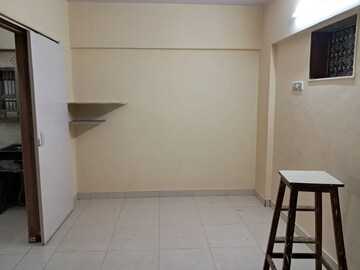 Room in 1 BHK Apartment at Ashapura Heritage, Kandivali West – for Sale