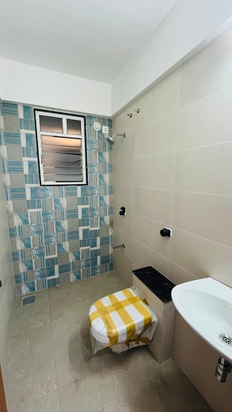 Bathroom, dynamic-grandeur 3 Bedroom 1002 Sq.Ft. Apartment In Undri Pune 7734080