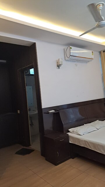 Furnished Amenities in 3 BHK Builder Floor at SS Mayfield Gardens, Sector 51 – for Sale