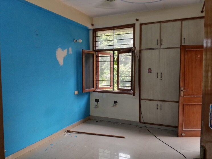 Room, ip extension 3 Bedroom 1200 Sq.Ft. Apartment In Ip Extension Delhi 7734293