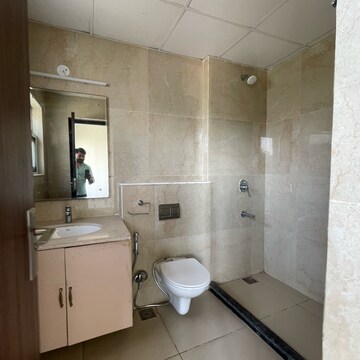 Bathroom in 4 BHK Villa at BPTP Amstoria, Sector 102 – for Sale