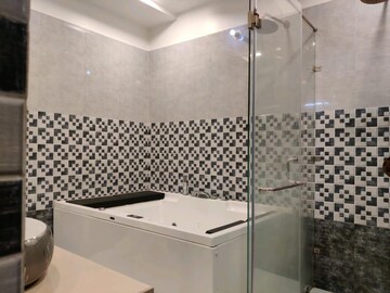 रेसिडेंशियल घर वर्ग फुट फॉर रेंट इन सेक्टर 25 नोएडा  7734443