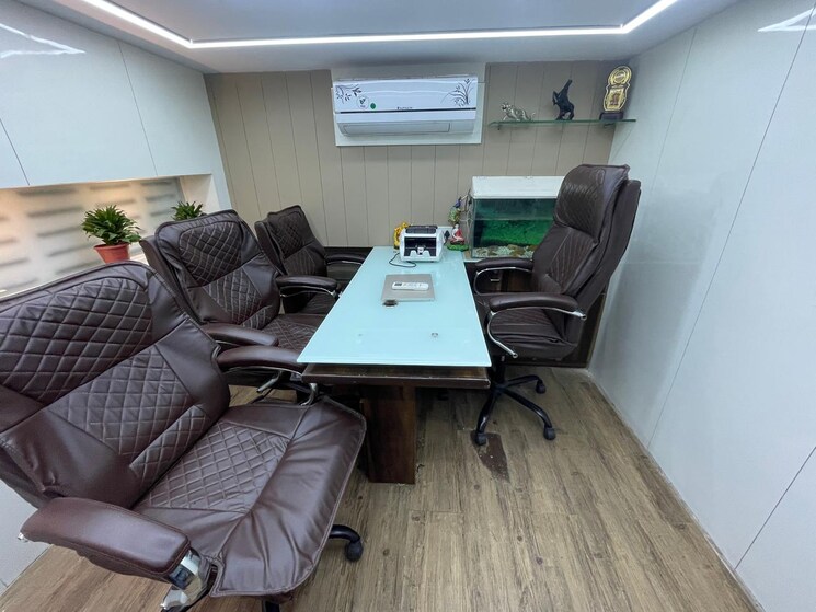 Team Area, shree-kamdhenu-estate Commercial Office Space 1000 Sq.Ft. In Malad West Mumbai 7734587