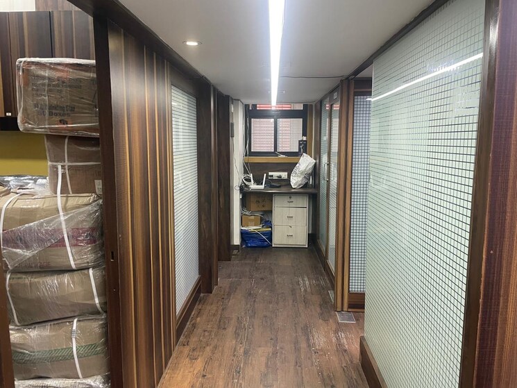 Room, shree-kamdhenu-estate Commercial Office Space 1000 Sq.Ft. In Malad West Mumbai 7734587