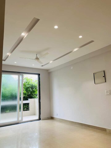 Room in 4 BHK Apartment at Ireo Victory Valley, Sector 67 – for Sale