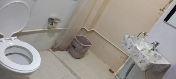 Bathroom, om-palace-pali-hill 2 Bedroom 450 Sq.Ft. Apartment In Pali Hill Mumbai 7734850