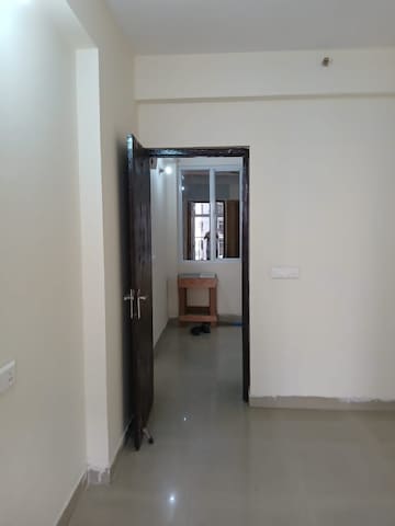 Room in 3 BHK Apartment at Amrapali Terrace Homes, Tech Zone 4 Greater Noida – for Sale