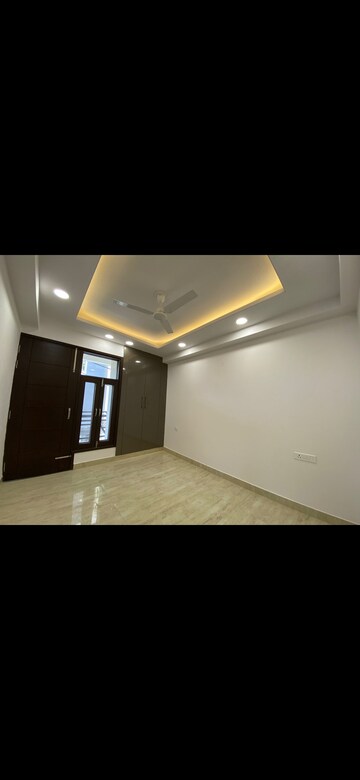 Room in 3 BHK Builder Floor at Mehrauli – for Sale