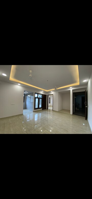 Building Lobby in 3 BHK Builder Floor at Mehrauli – for Sale
