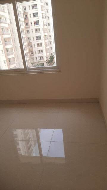 Room in 3 BHK Apartment at Raghava Wave, Tellapur – for Sale