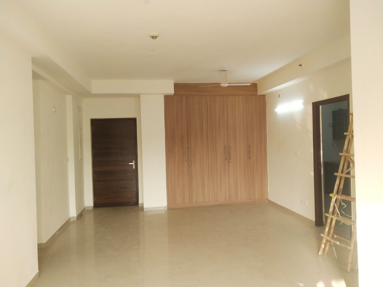 3 BHK Apartment For Rent in DLF Capital Greens Phase I And II Moti Nagar Delhi  7735520