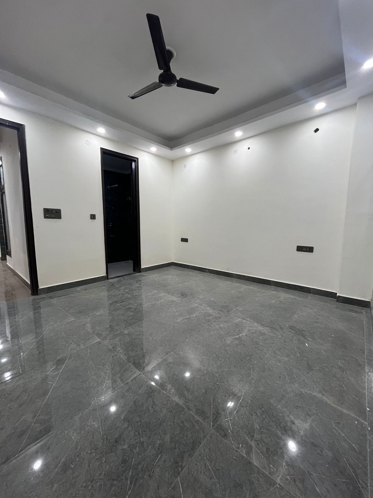 Rental 3 Bedroom 150 Sq.Yd. Builder Floor in Chattarpur Delhi - 7735540