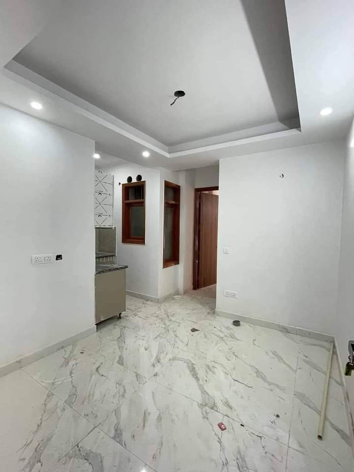 Rental 3 Bedroom 150 Sq.Yd. Builder Floor in Chattarpur Delhi - 7735584