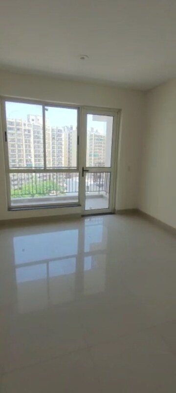 Room in 3.5 BHK Apartment at Imperia Esfera, Sector 37c – for Sale