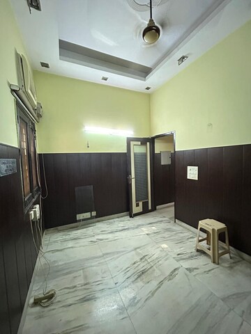 Bedroom in 2 BHK Apartment at Patparganj – for Rent