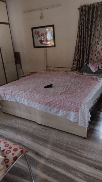 Master Bedroom in 3 BHK Apartment at Bhosle Nagar – for Rent
