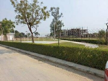  Plot – Garden View at Omaxe Metro City, Kalli Paschim - for Sale