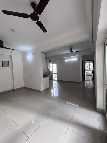 Kitchen in 3 BHK Apartment at Panchsheel Greens, Sector 16 Greater Noida – for Sale