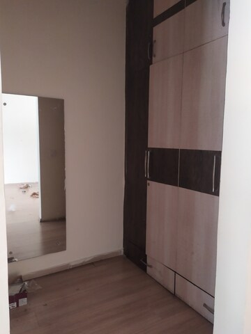 Room in 5 BHK Villa at DLF New Town Heights Town Houses, Sector 86 – for Rent