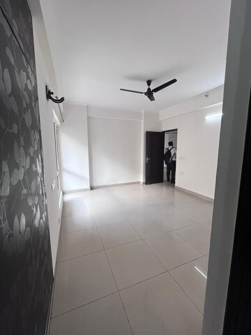 3 BHK Apartment For Sale in Nirala Estate II, Tech Zone 4 Greater Noida
