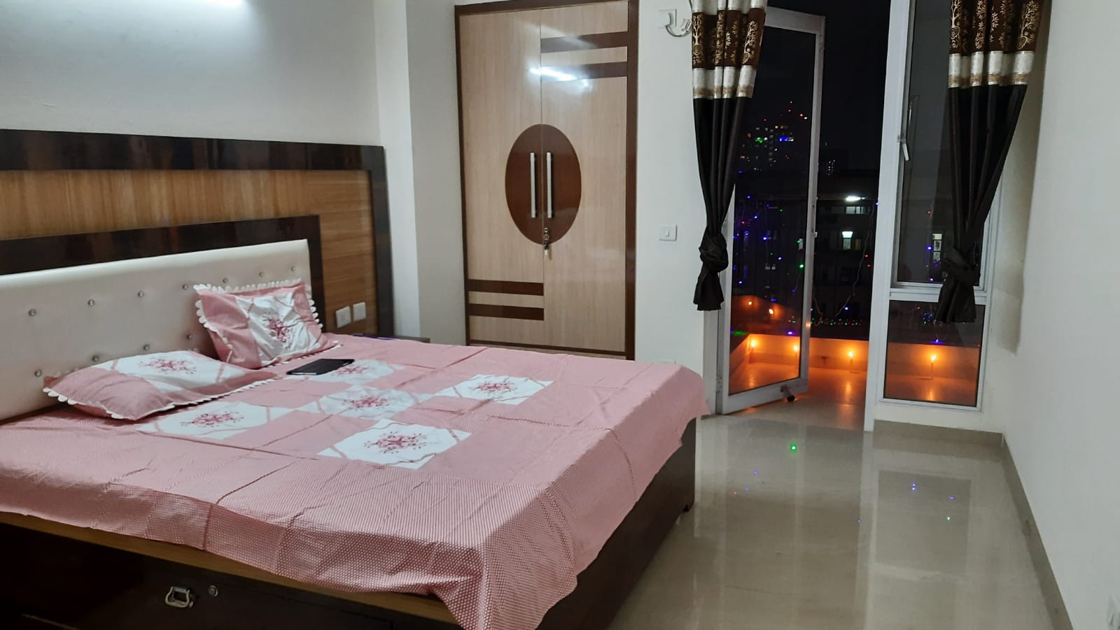 2.5 BHK Apartment For Rent in Mahagun Mywoods Noida Ext Sector 16c Greater Noida  7736490