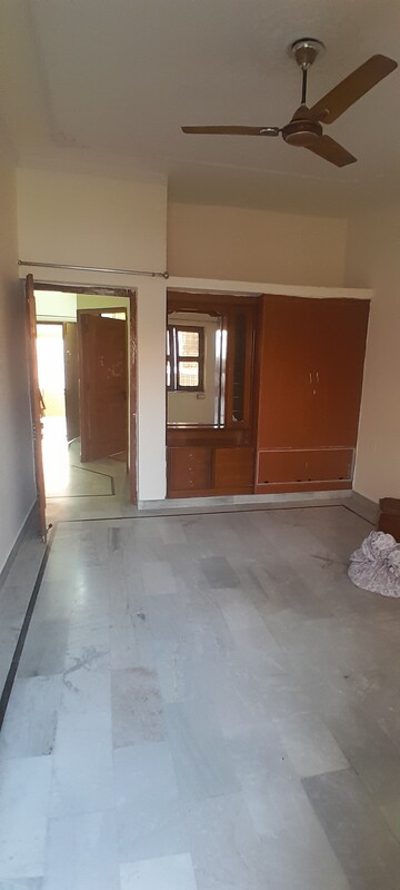 Furnished Amenities in 3.5 BHK Villa at Sardhana Road – for Sale