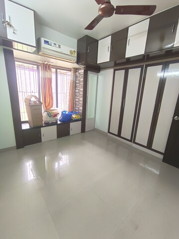 Room in 1 BHK Apartment at Runwal Garden City, Balkum Pada – for Sale